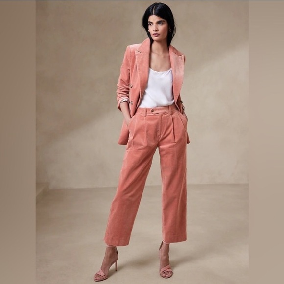 NWT! Banana Republic Rivoli Pleated Corduroy Pants - Size 8 Long - Picture 1 of 4